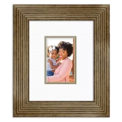 COURTSIDE MARKET 4" X 6" Walnut Finish Frame
